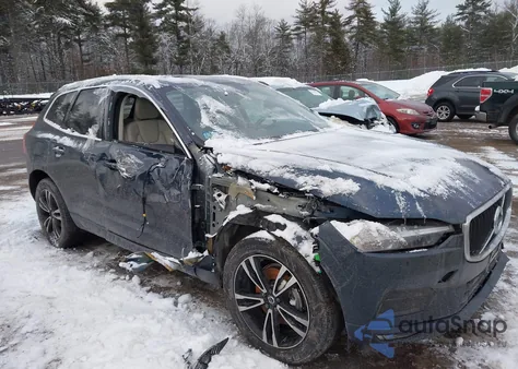 2021 Volvo Xc60 T5 Momentum z USA, uszkodzony, nr VIN YV4102RK7M1827186